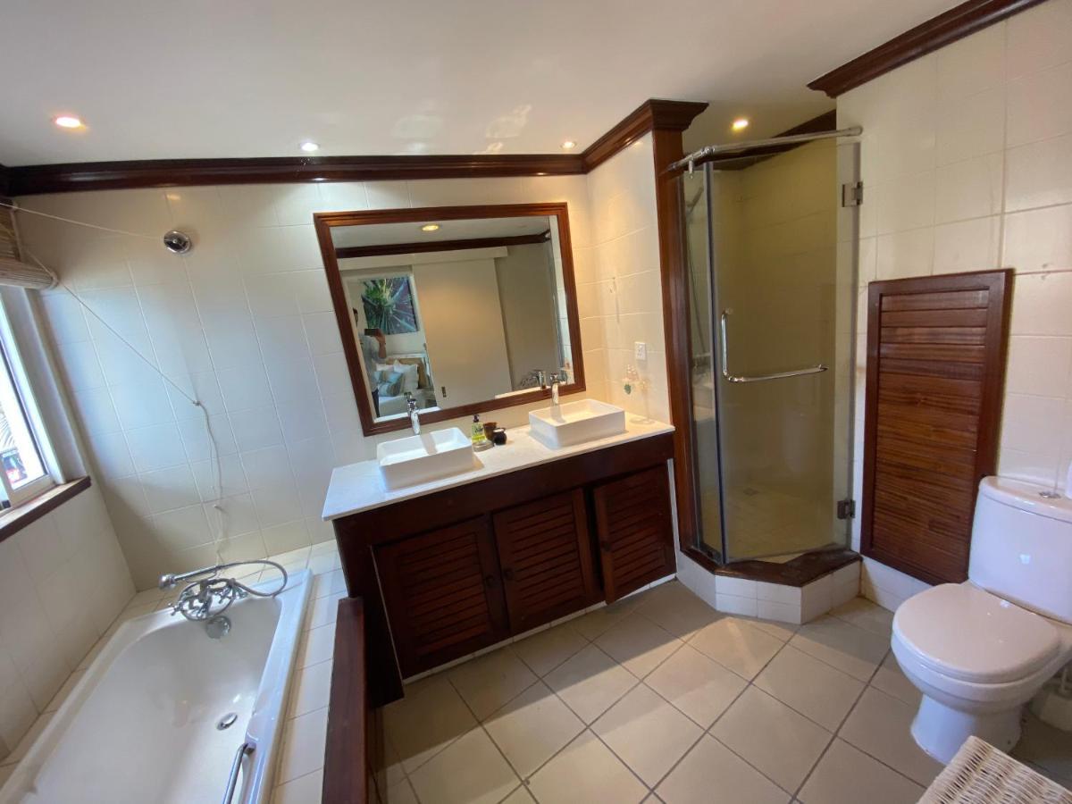 Grand Baie Beach Penthouse Esterno foto