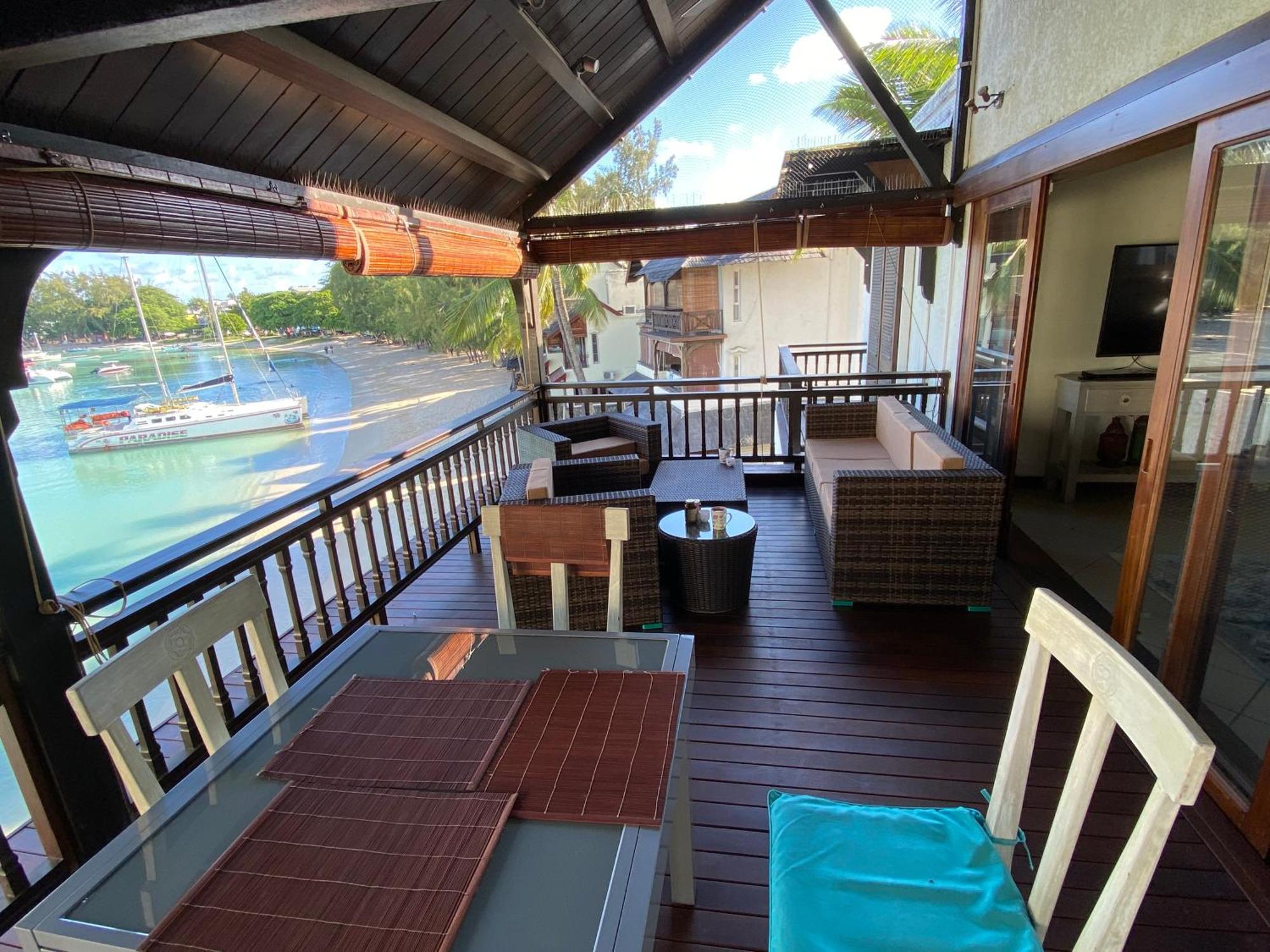 Grand Baie Beach Penthouse Esterno foto
